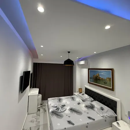Deluxe Durrës